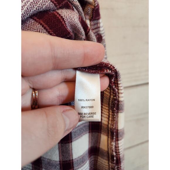 Cato Womens Red White Plaid Flannel Roll Tab Sleeve Button Down Shirt Size Large - Picture 4 of 6